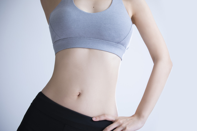 くびれがある人とない人の特徴