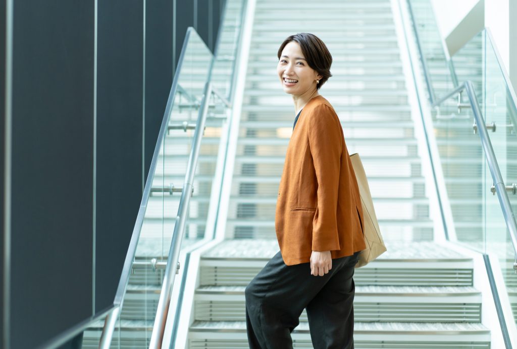 デスクワークでもできる基本のむくみ対策