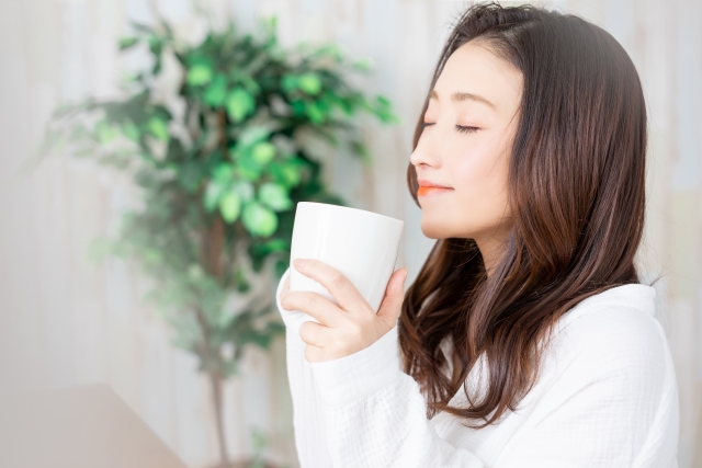むくみ対策にお茶がおすすめな理由