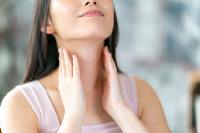 顔のリンパマッサージの手順